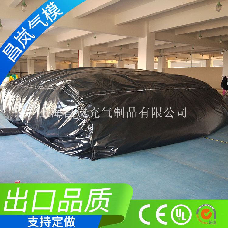 充氣滑雪氣墊 室內(nèi)淘氣堡滑梯末端防護(hù)充氣氣墊 黑色充氣墊子 8*6米滑雪充氣氣墊戶外旱雪滑道充氣氣墊定做尺寸和顏色